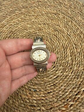 Vintage Geneva Women's Gold-Tone Oval Bracelet Watch *does not work*